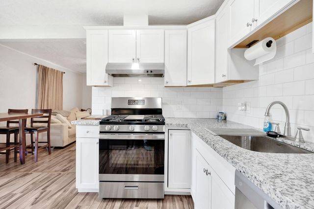 4104 E Madison Avenue, Fresno, CA 93702