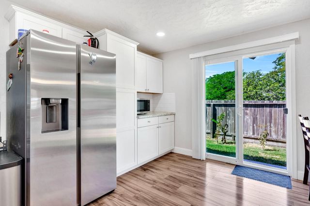 4104 E Madison Avenue, Fresno, CA 93702