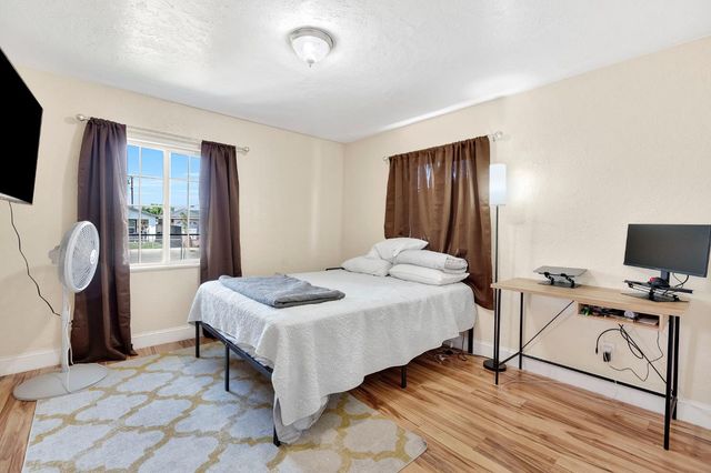 4104 E Madison Avenue, Fresno, CA 93702