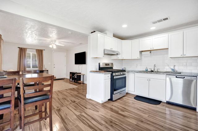 4104 E Madison Avenue, Fresno, CA 93702