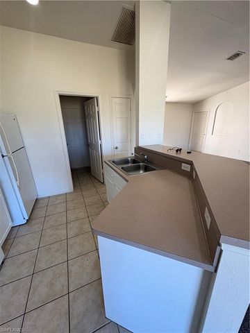 2702 SW 9th AVE, Cape Coral, FL 33914