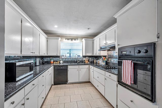 1518 E 50th St, Odessa, TX 79762