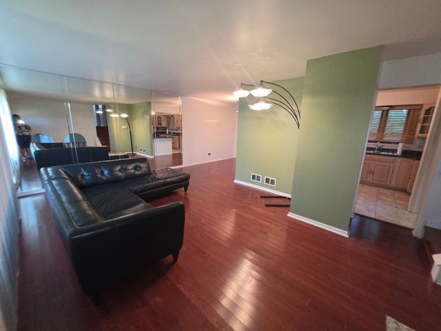 6159 Marsh Lane, Matteson, IL 60443