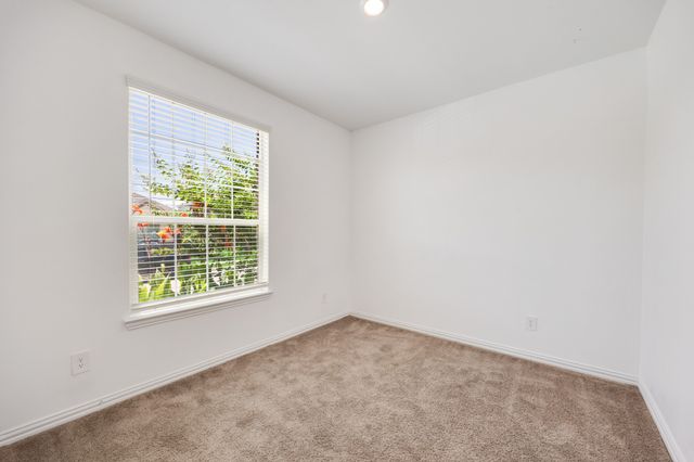 2926 S Griffin Lane, Forney, TX 75126