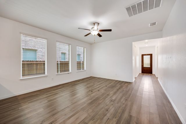 2926 S Griffin Lane, Forney, TX 75126