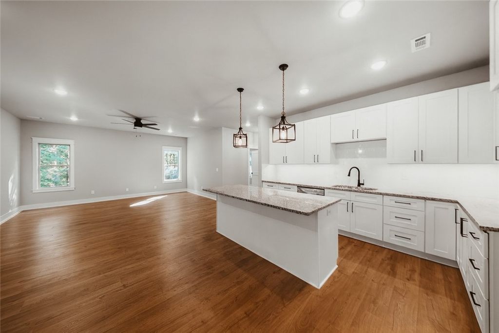 17 Kirkcolm Drive, Bella Vista, AR 72715