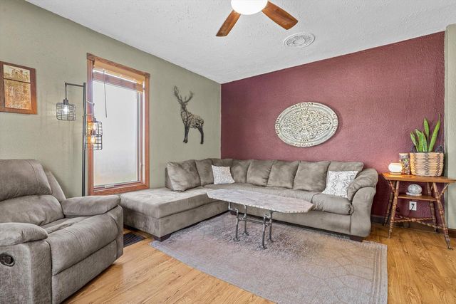 520 Freeman STREET, Genoa City, WI 53128