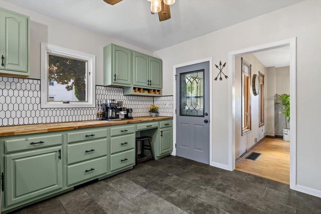 520 Freeman STREET, Genoa City, WI 53128