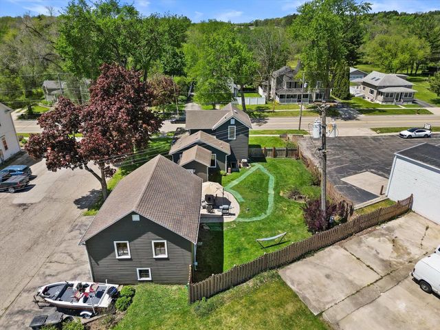 520 Freeman STREET, Genoa City, WI 53128