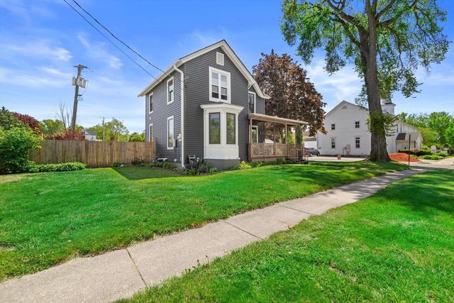 520 Freeman STREET, Genoa City, WI 53128