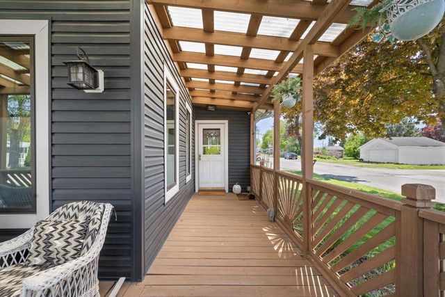 520 Freeman STREET, Genoa City, WI 53128