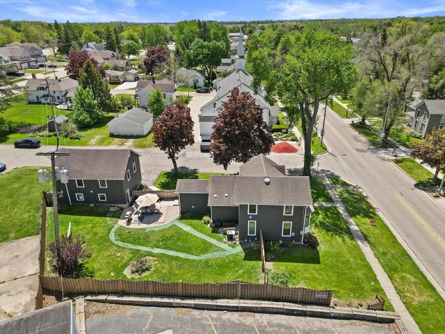 520 Freeman STREET, Genoa City, WI 53128