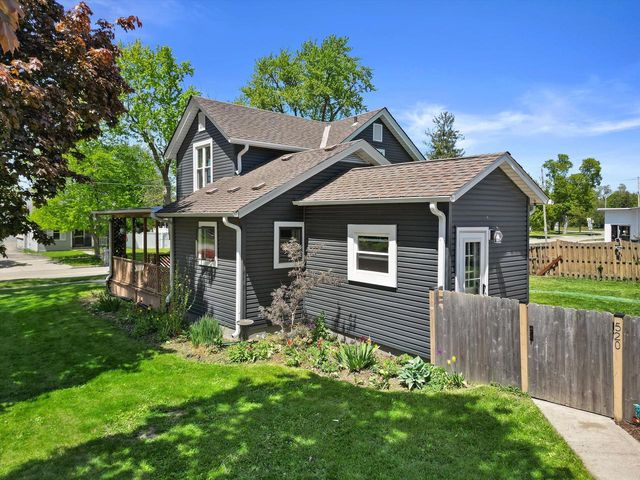 520 Freeman STREET, Genoa City, WI 53128