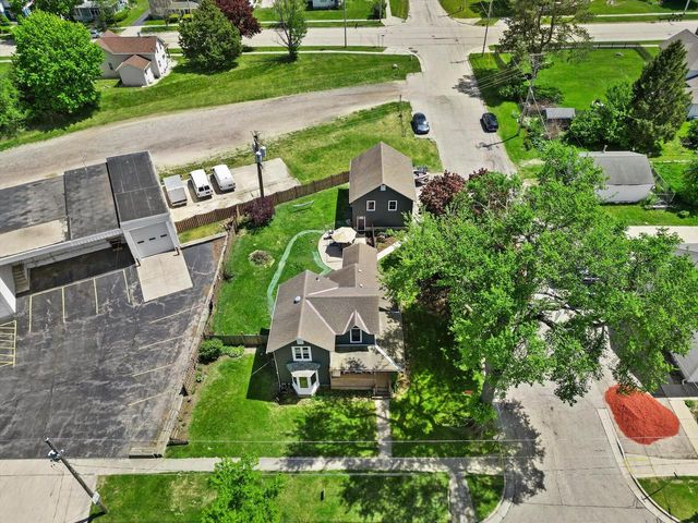 520 Freeman STREET, Genoa City, WI 53128
