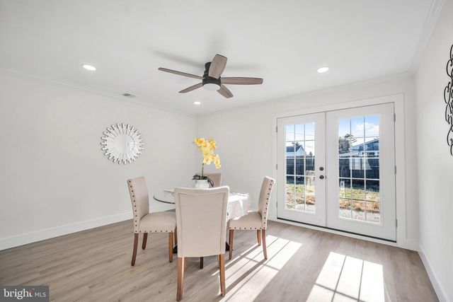 2 PRIMROSE LN, Levittown, PA 19054