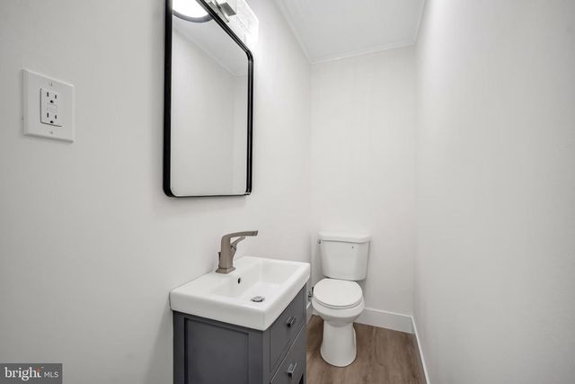 2 PRIMROSE LN, Levittown, PA 19054