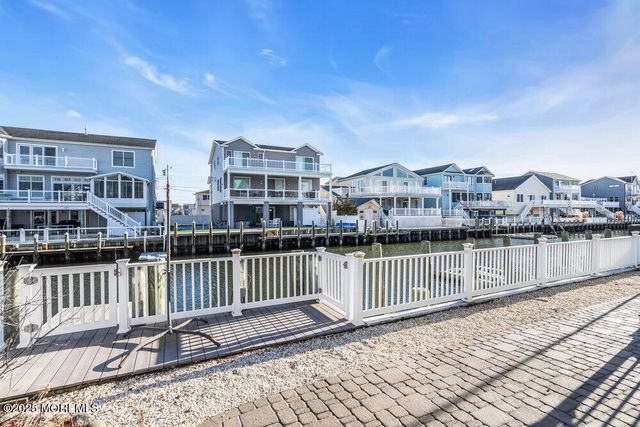 59 Ruth Drive, Manahawkin, NJ 08050