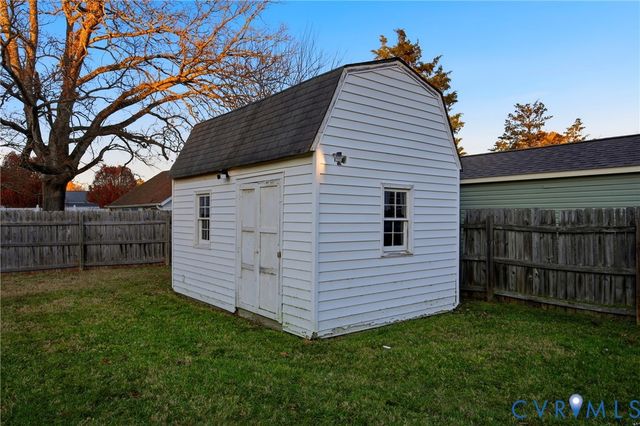 2714 Chariot St, Glen Allen, VA 23060