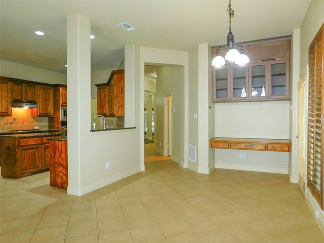 2286 Magic Mantle Drive, Lewisville, TX 75056