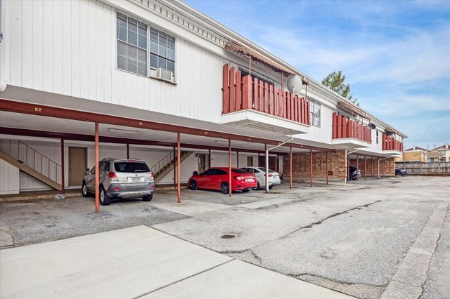 2824 Briarhurst Drive 30, Houston, TX 77057