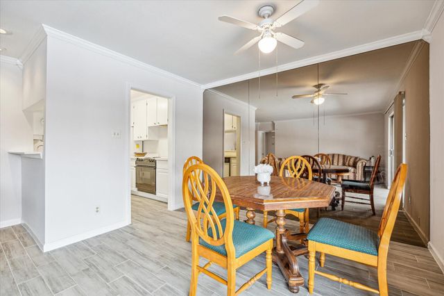 2824 Briarhurst Drive 30, Houston, TX 77057