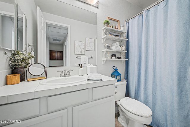 3320 S SUNLAND Drive, Chandler, AZ 85248