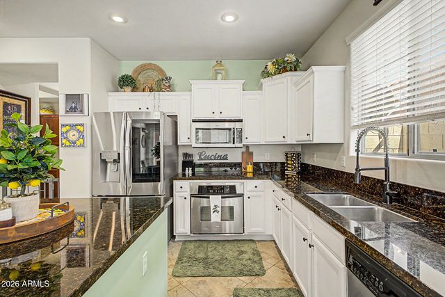 3320 S SUNLAND Drive, Chandler, AZ 85248