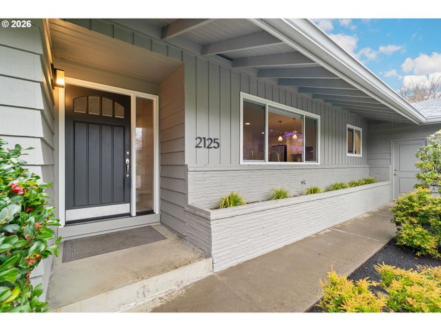 2125 Sw WARWICK Ave, Portland, OR 97225
