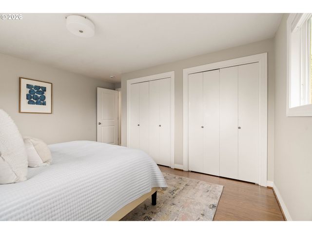 2125 Sw WARWICK Ave, Portland, OR 97225