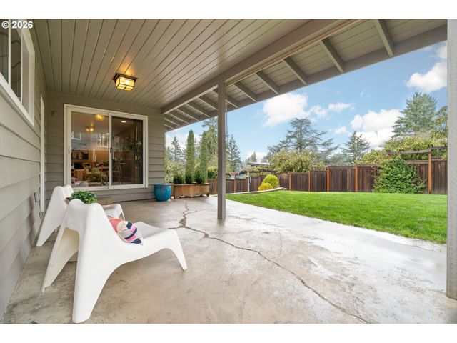 2125 Sw WARWICK Ave, Portland, OR 97225