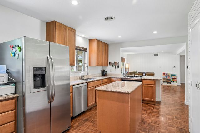 517 Shirley Court, Richardson, TX 75081