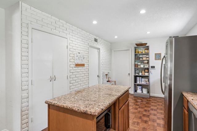 517 Shirley Court, Richardson, TX 75081