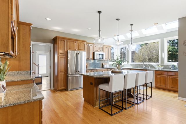 4029 Broadmoor Circle, Naperville, IL 60564