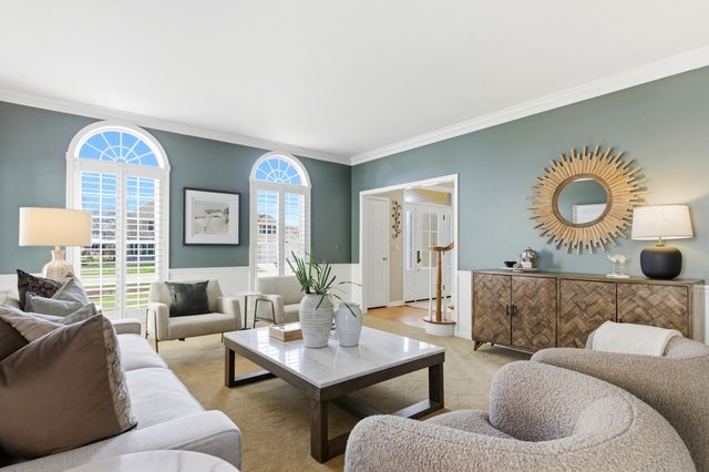 4029 Broadmoor Circle, Naperville, IL 60564