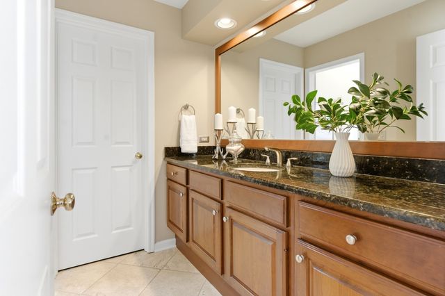 4029 Broadmoor Circle, Naperville, IL 60564