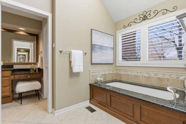 4029 Broadmoor Circle, Naperville, IL 60564