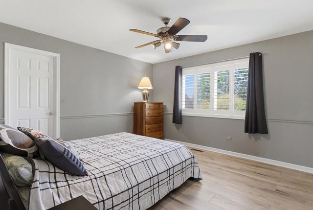 4029 Broadmoor Circle, Naperville, IL 60564