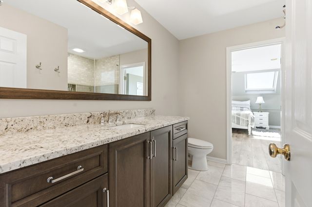 4029 Broadmoor Circle, Naperville, IL 60564