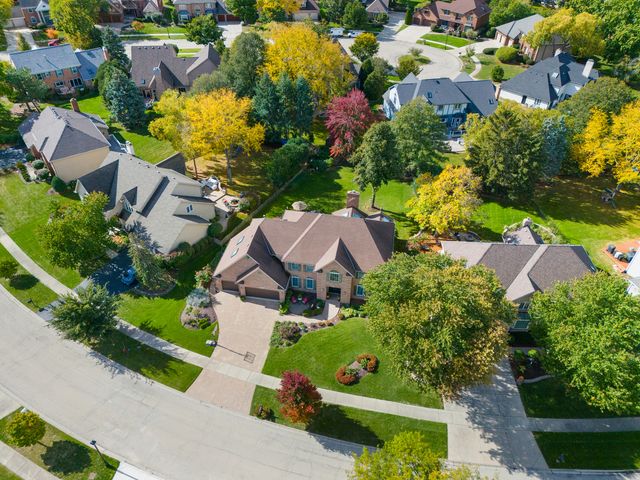 4029 Broadmoor Circle, Naperville, IL 60564