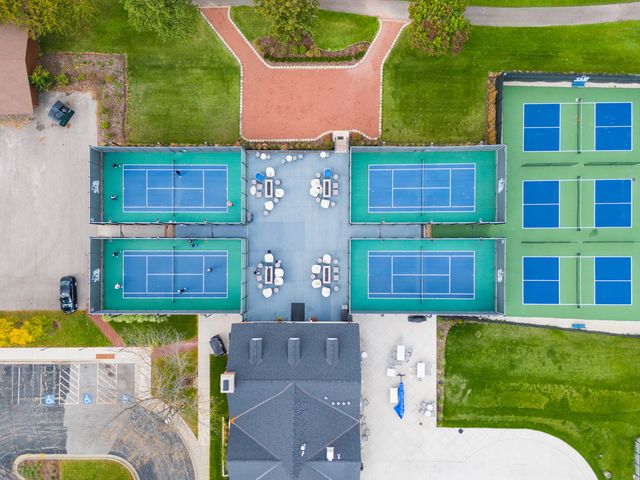 4029 Broadmoor Circle, Naperville, IL 60564