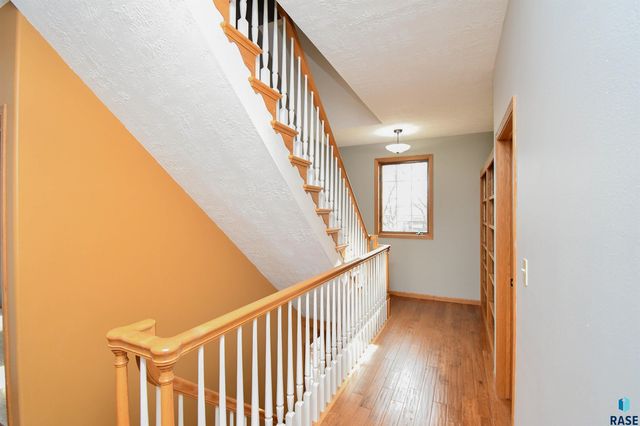 26918 Baker Park Pl Place, Sioux Falls, SD 57108