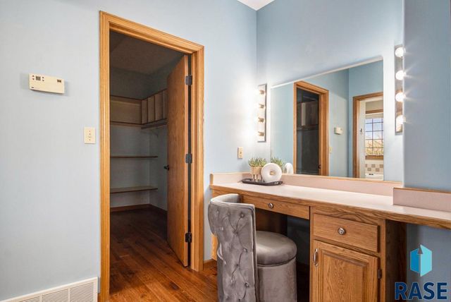 26918 Baker Park Pl Place, Sioux Falls, SD 57108