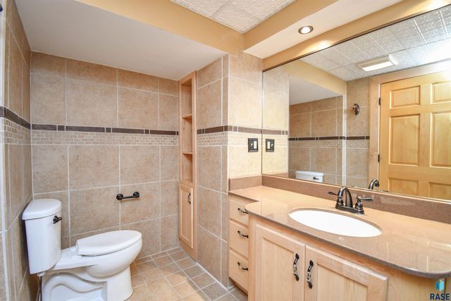 26918 Baker Park Pl Place, Sioux Falls, SD 57108