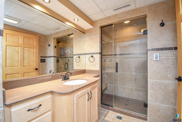 26918 Baker Park Pl Place, Sioux Falls, SD 57108