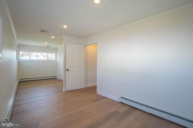 25 COBALT RIDGE DR N, Levittown, PA 19057