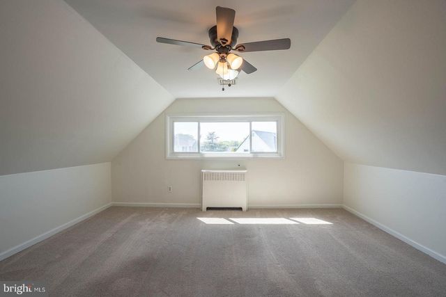 25 COBALT RIDGE DR N, Levittown, PA 19057