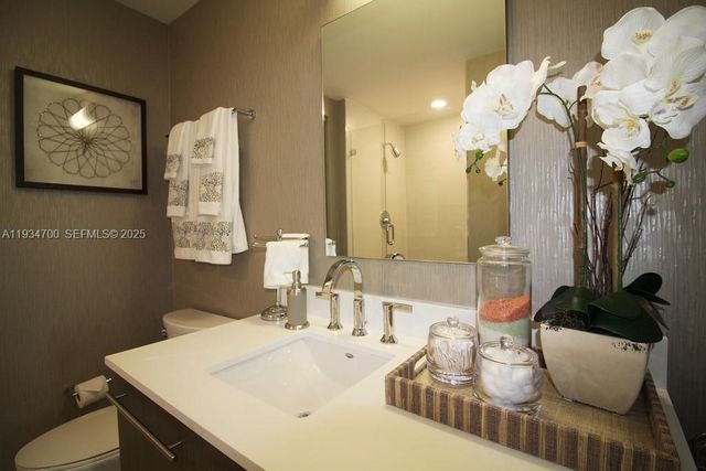 7751 NW 107th Ave 405, Doral, FL 33178