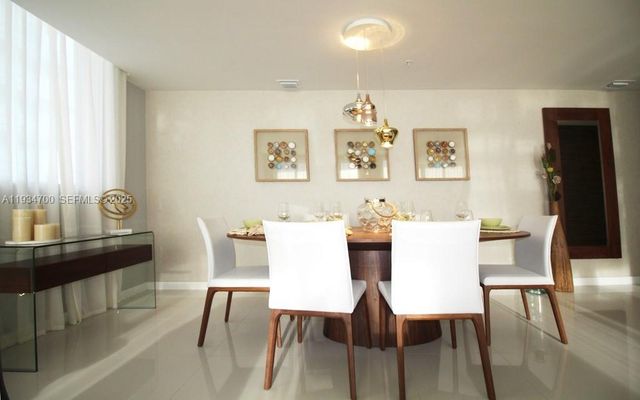 7751 NW 107th Ave 405, Doral, FL 33178