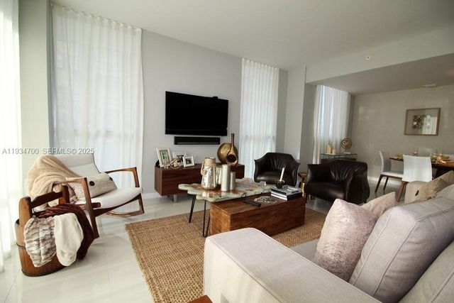 7751 NW 107th Ave 405, Doral, FL 33178