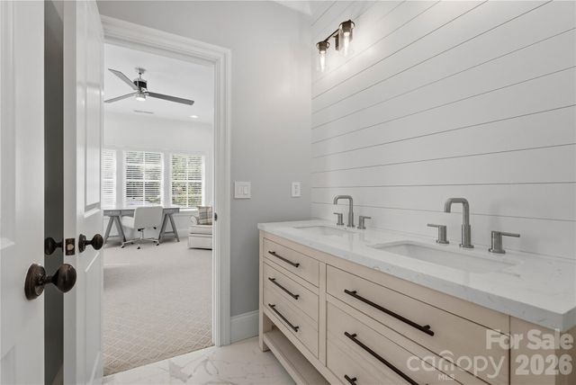 3343 Indian Meadows Lane, Charlotte, NC 28210
